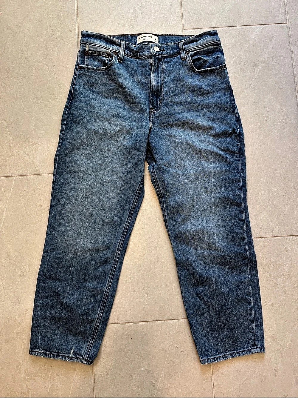 Abercrombie & Fitch The Mom High Rise High Rise Straight Leg Jeans Blue Waist 29